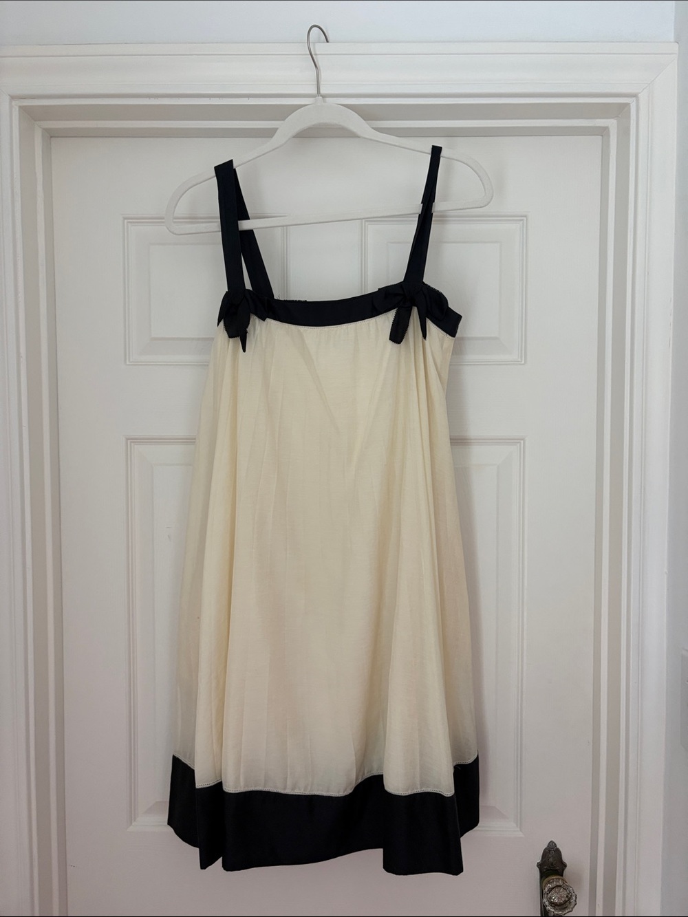 Diane Von Furstenberg Cream and Black Sleeveless Dress